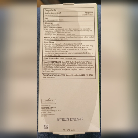 Aveeno Positively Radiant Ckear Complexion Daily Moisturizer - Picture 4 of 5